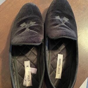 Men’s velvet loafers